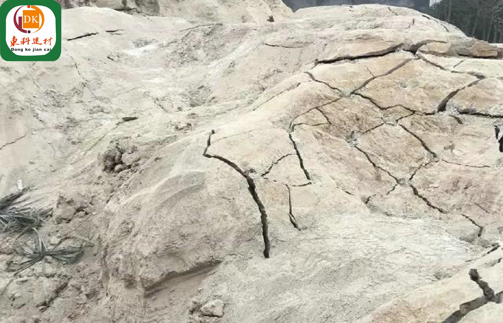 广安静态岩石破碎剂